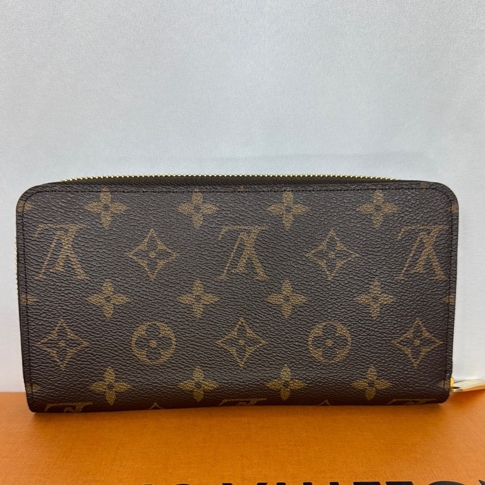 Louis Vuitton Monogram Zippy‎ Round Wallet Brown - Picture 5 of 9